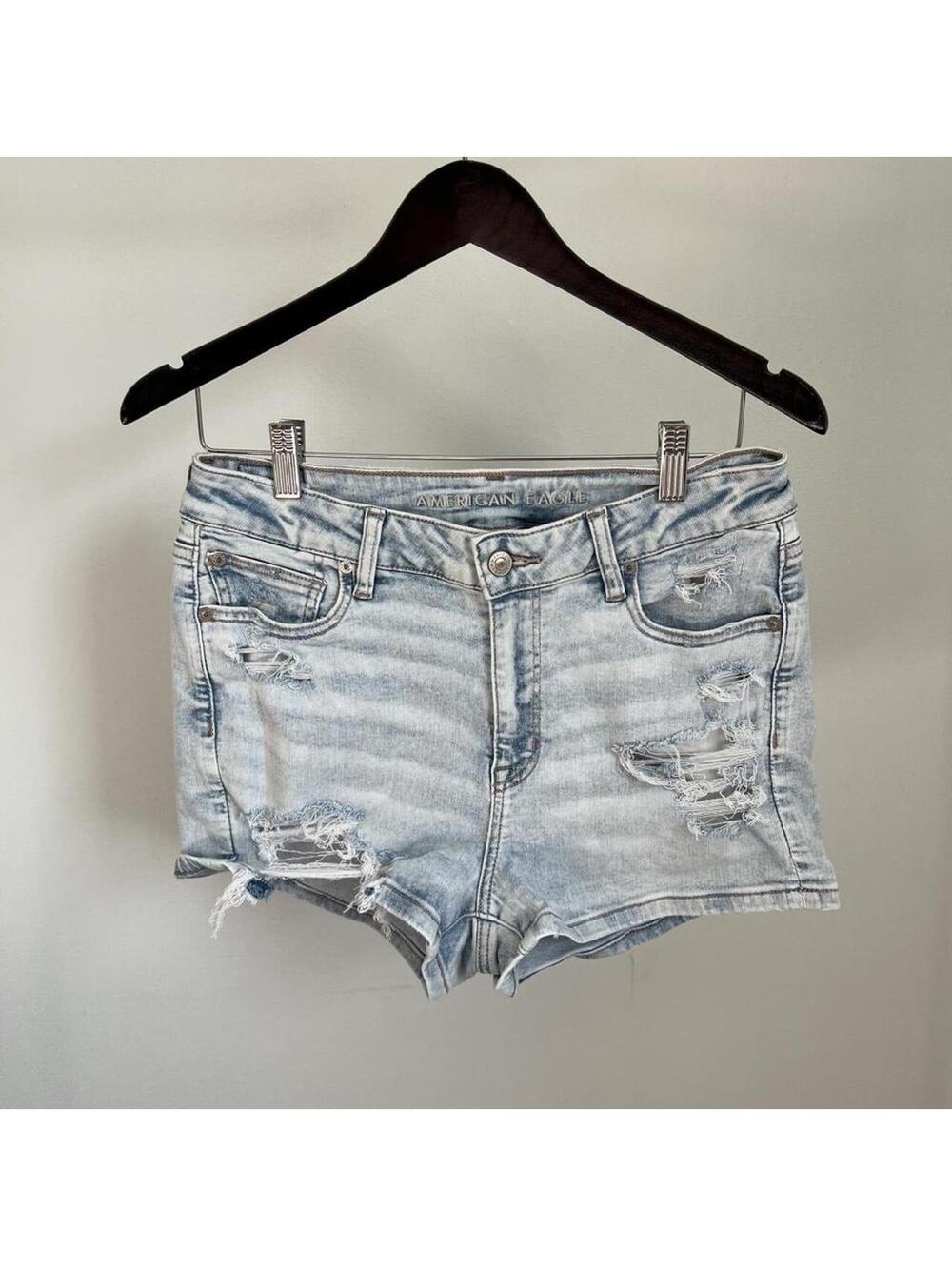 American Eagle Next Level Stretch Distressed Denim Shorts Light Wash Size 10